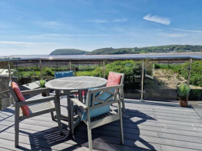 2BR-Sleeps4-Balcony-PetsOK-Parking-Ferryside